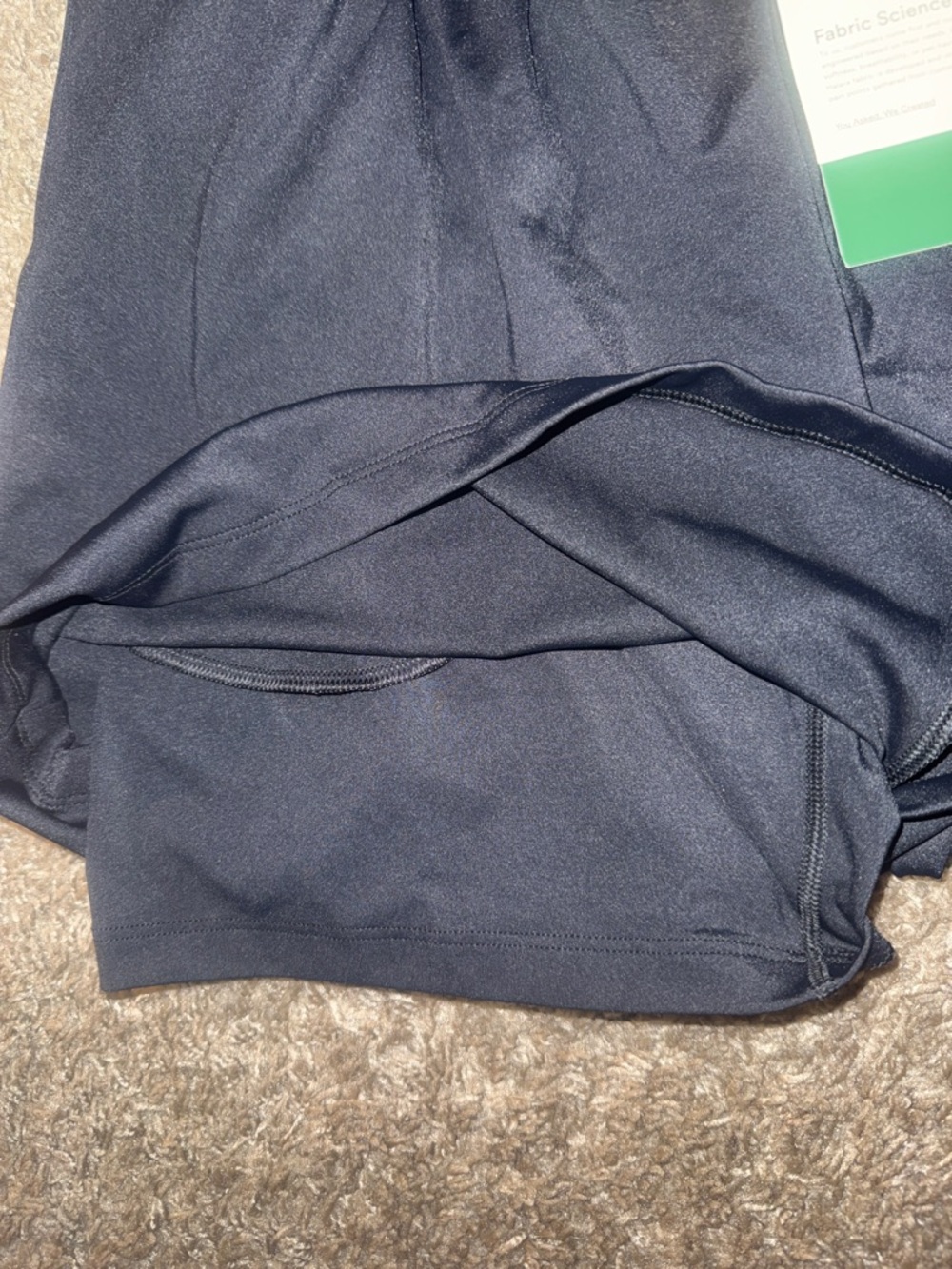 High-Waist Black Women's Athletic Shorts 2 in 1 cool touch yoga shorts w pockets - Picture 3 of 6